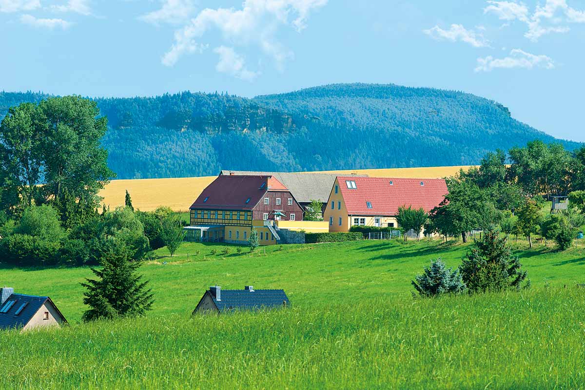 Blick auf den Alten Gutshof Papstdorf Blick auf den Alten Gutshof Papstdorf